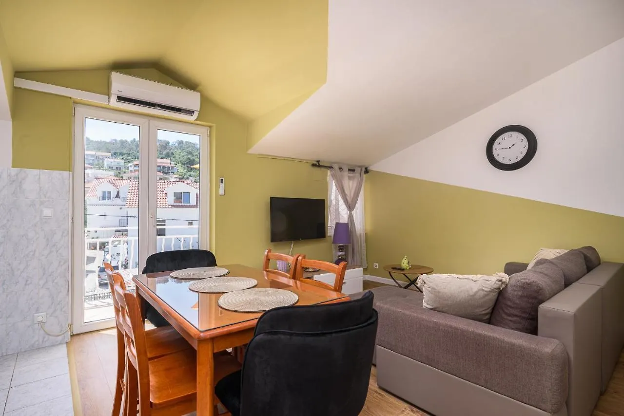 Vikeli Apartment Trogir